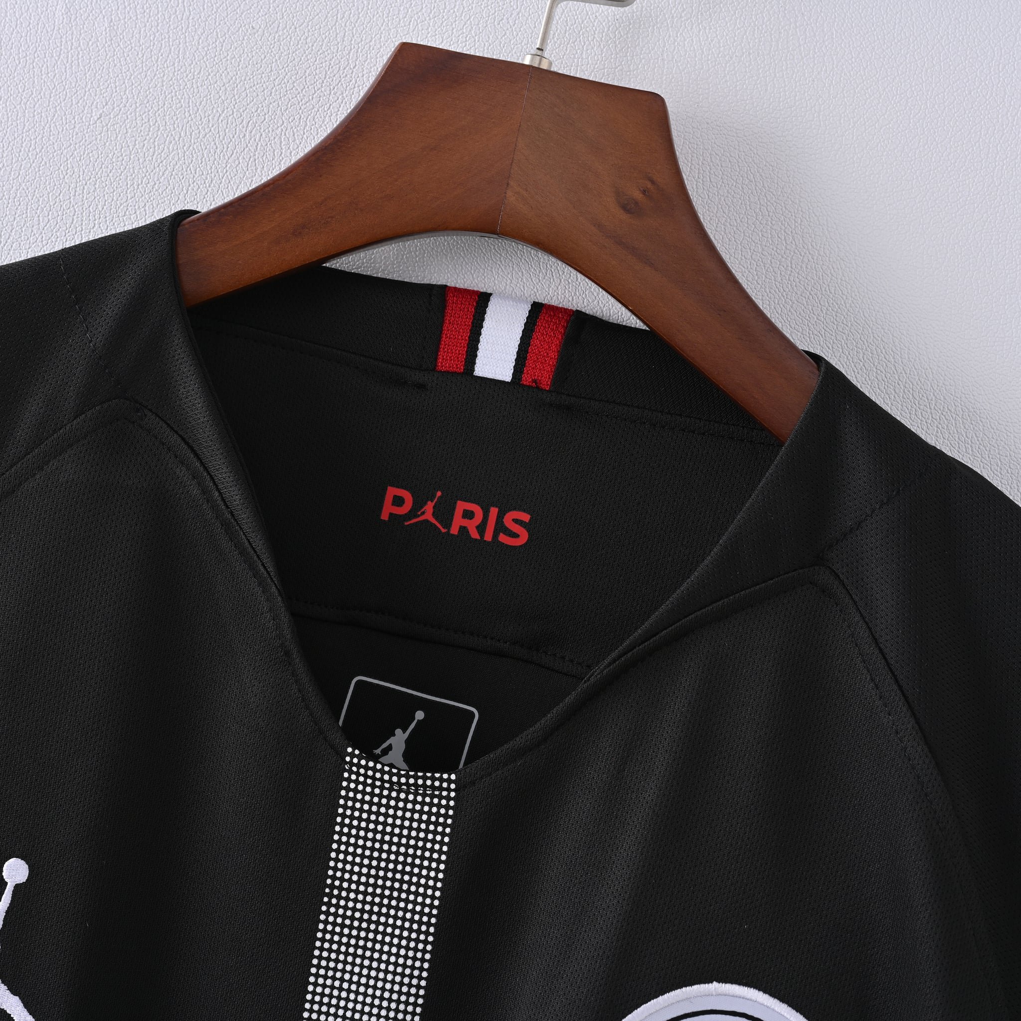 Paris Saint Germain Away 2018/19 jersey, photo 2 of 8