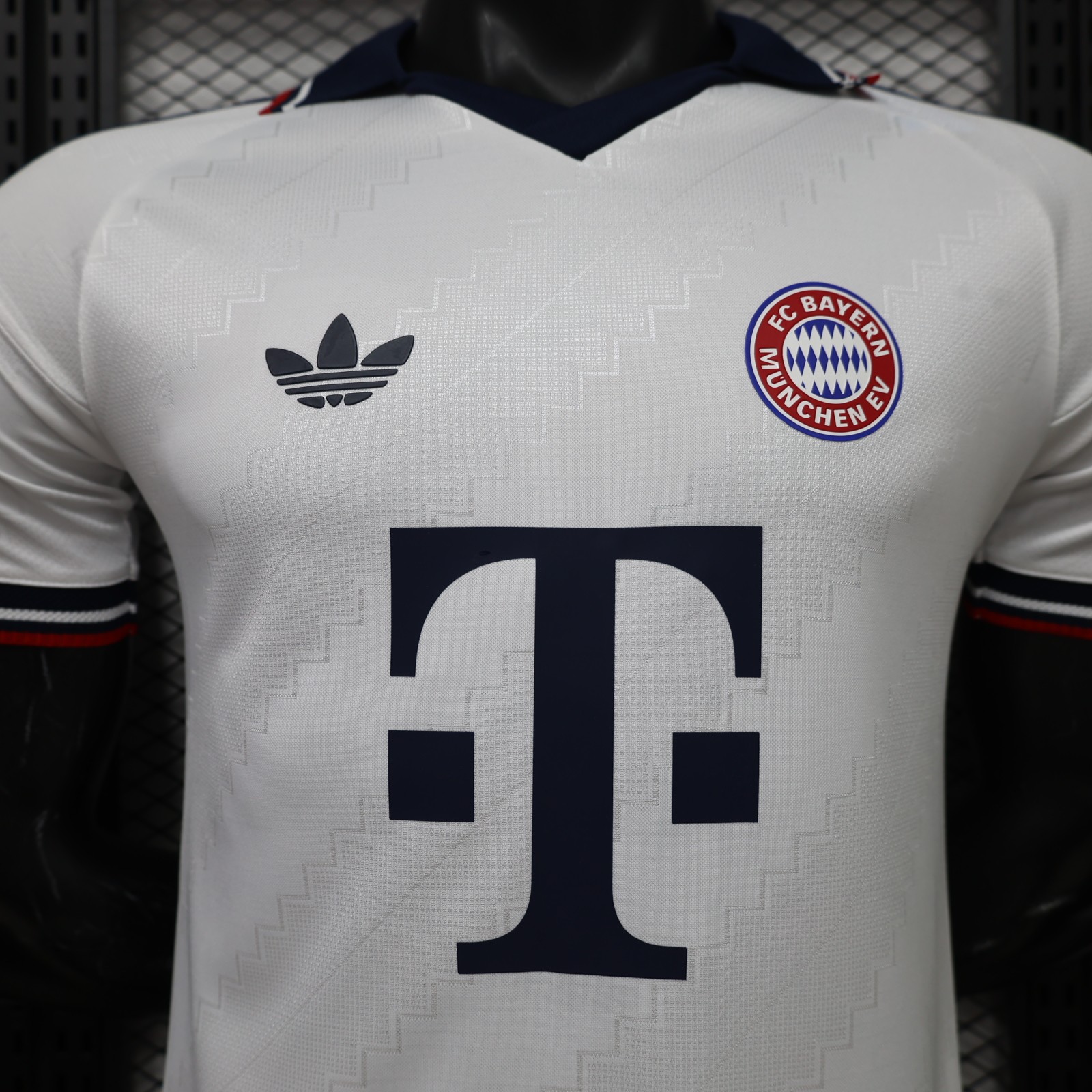 FC Bayern Munich Away 2026/27 jersey, photo 2 of 10