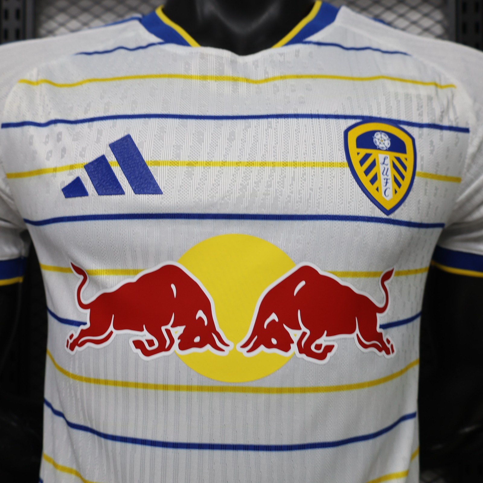Leeds United Home 2026/27 jersey, photo 2 of 10