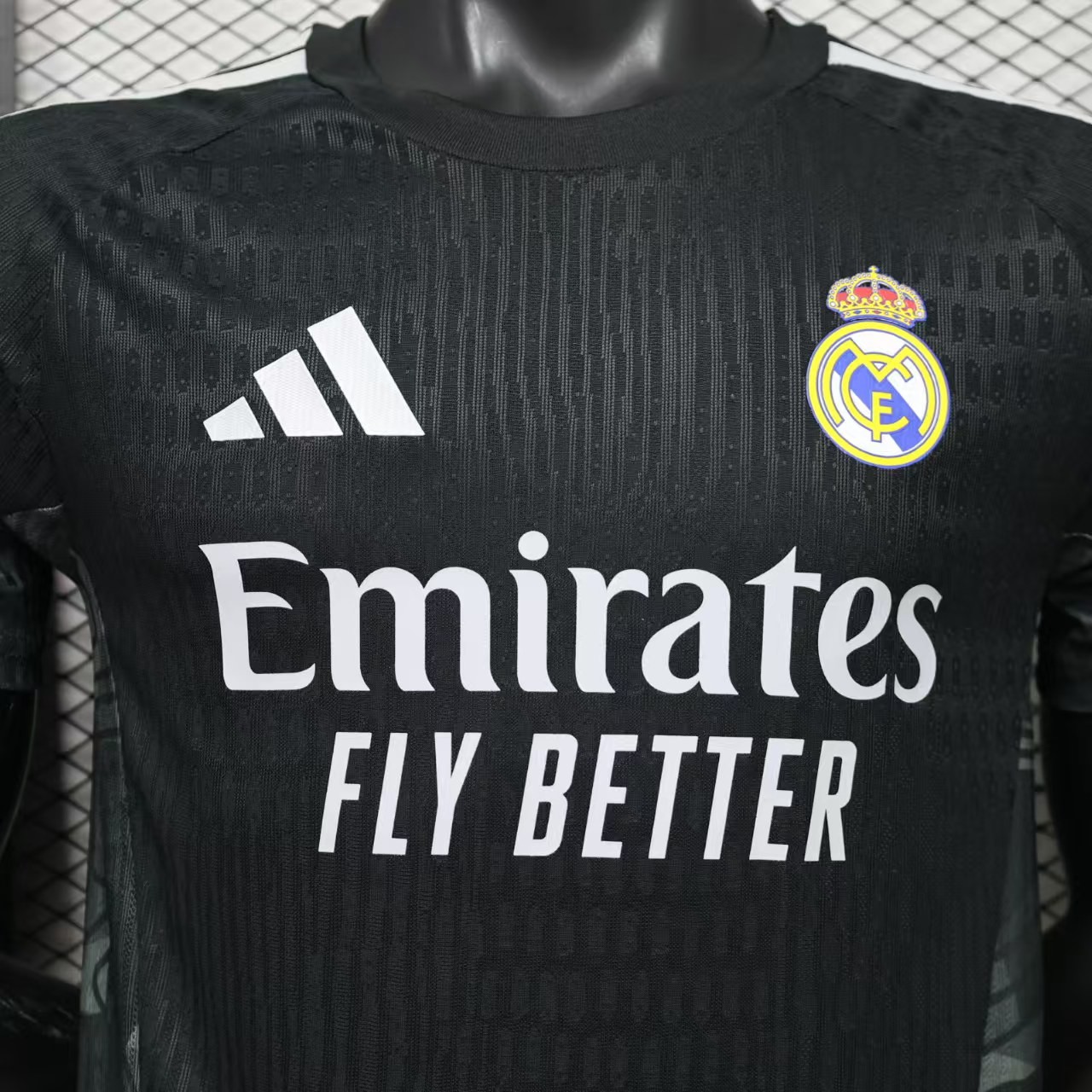 Real Madrid Home Goalkeeper 2026/27 jersey, photo 2 of 10