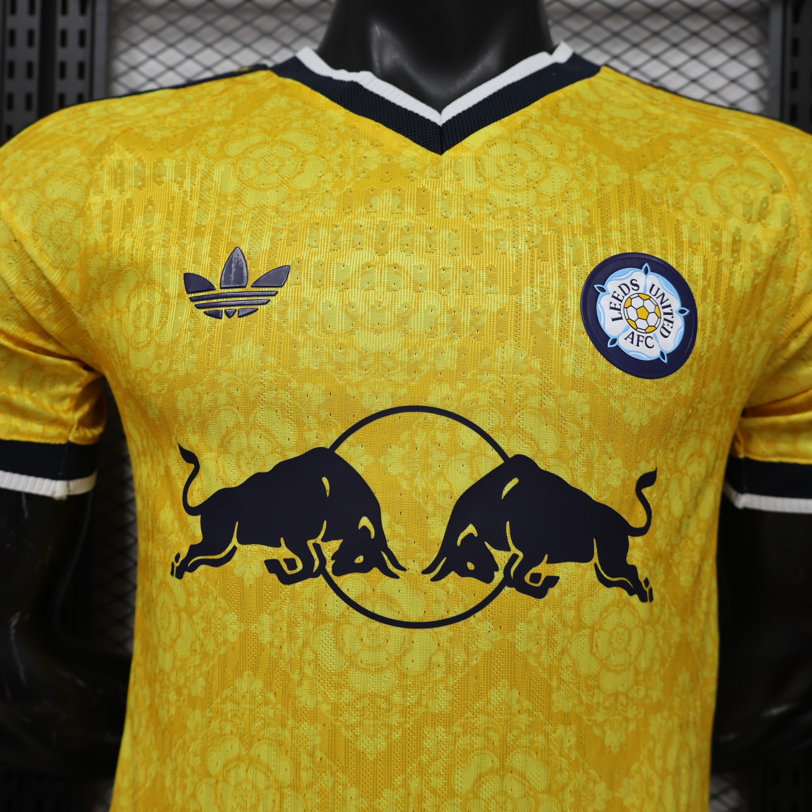 Leeds United Away 2026/27 jersey, photo 2 of 10