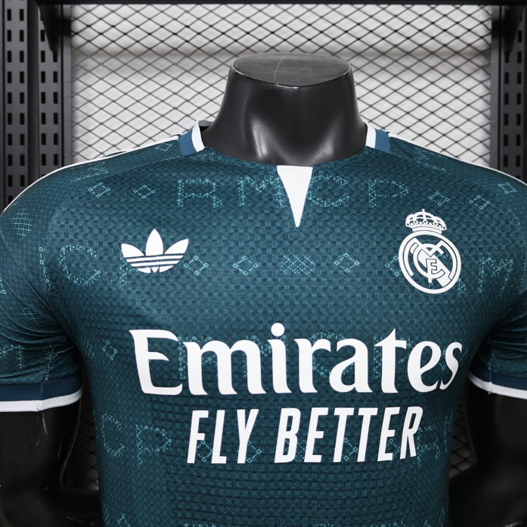 Real Madrid Away 2026/27 jersey, photo 2 of 10