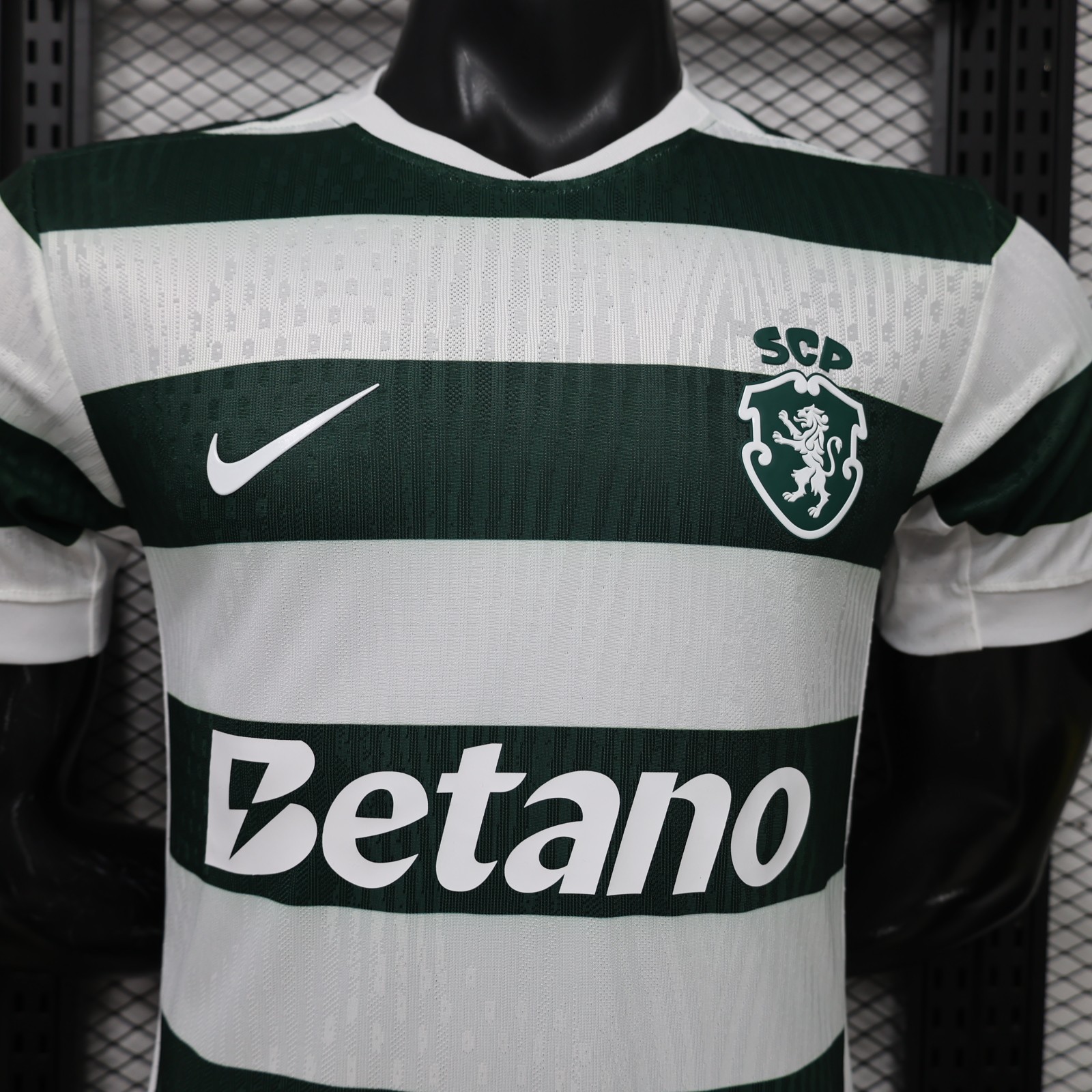 Sporting CP Home 2026/27 jersey, photo 2 of 11